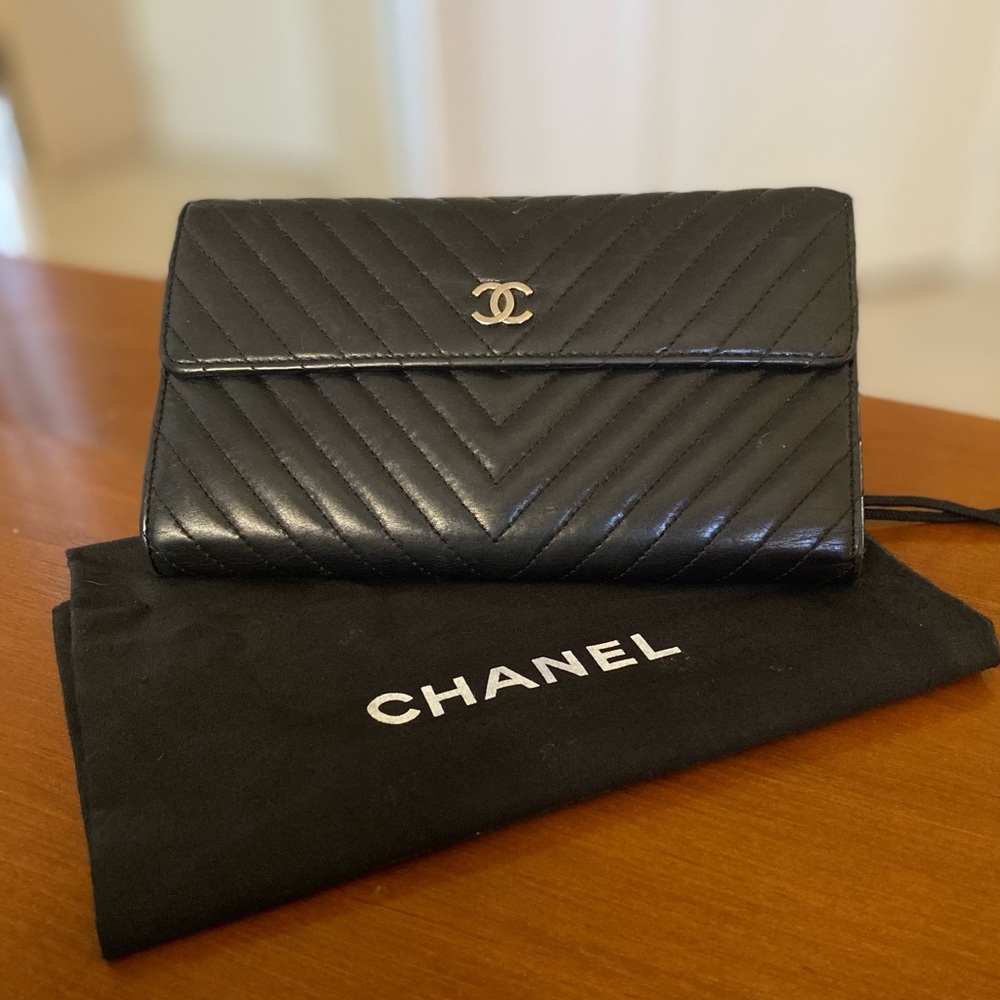 ❣️🖤AUTHENTIC CHANEL LAMBSKIN WALLET FROM PARIS🖤❣️